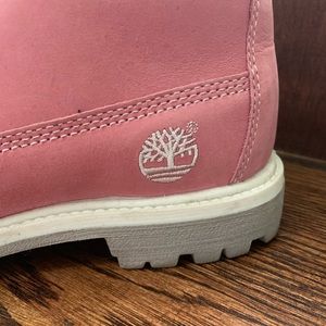 Women’s pink timberlands